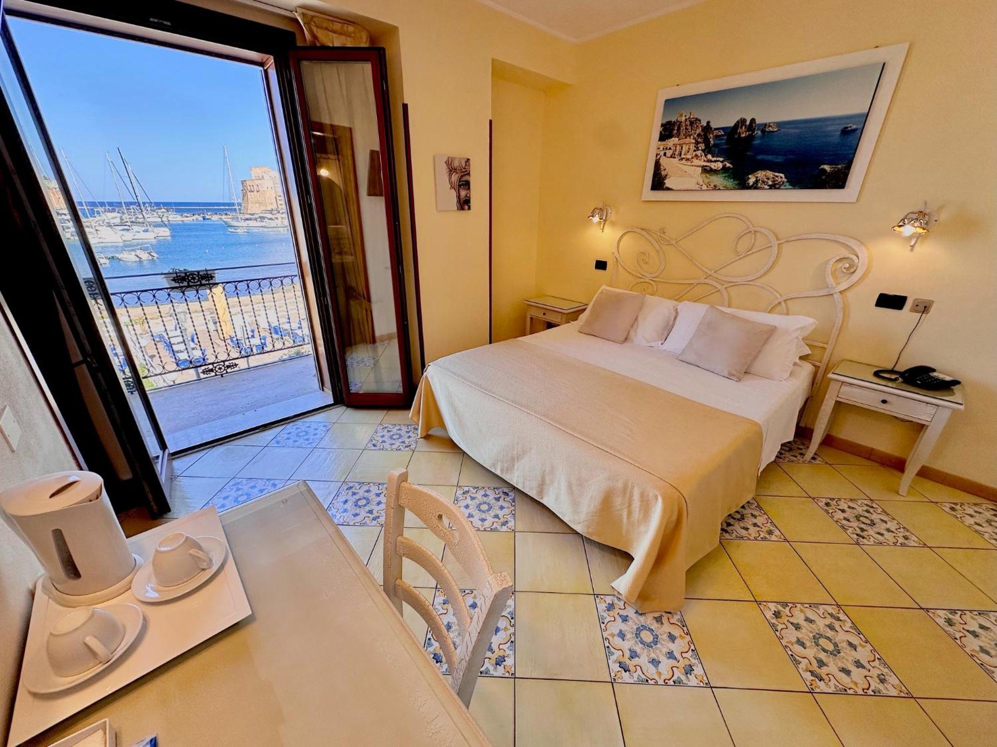 Hotel Cala Marina Castellammare del Golfo Exterior photo